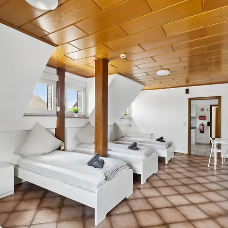 Monteur - Für Bis Zu 7 Personen In 63452 - Hu08c Apartment