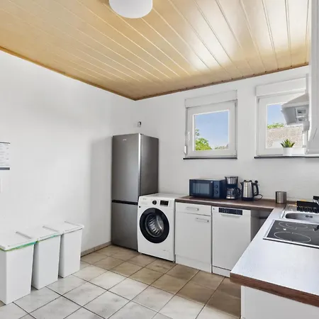 Monteur - Fuer Bis Zu 7 Personen In 63452 - Hu08c Apartment Hanau